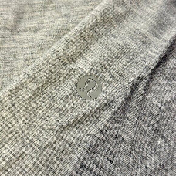 Lululemon Men's 5 Year Basic Long Sleeve - Light Grey - Picture 4 of 6